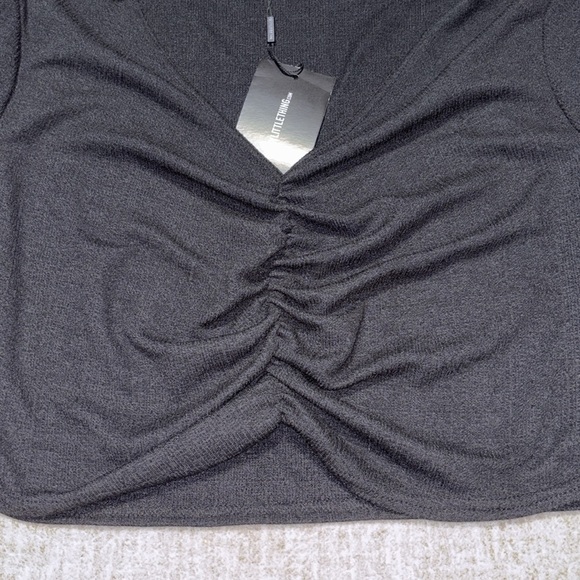 NWT Pretty Little Things 20 Light weight sweater Black cropped ruched Spring - Picture 2 of 5